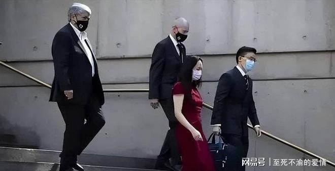 恩博洛跳水闹麻了！阿根廷太抽象了，斯卡洛尼这是啥预制菜战术？