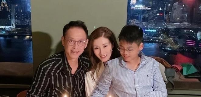 差一天就满40,穆斯莱拉刷新自己保持的乌拉圭队史最年长出场纪录