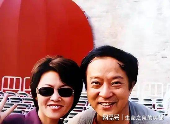 38岁清华毕业生李龙备考3年被北大医学部录取:八年制本博,高考成绩列黑龙江省前300名,未来希望从事相关科研,曾拒绝签约机构卖课