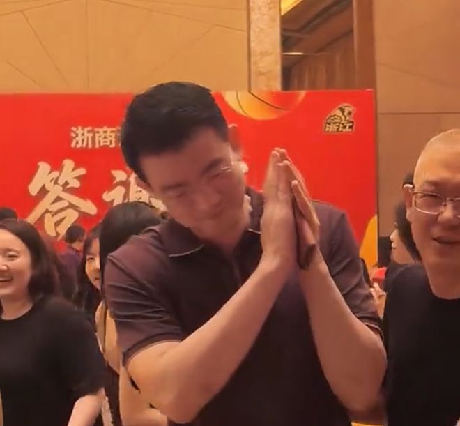 125亿美元天价易手!洛杉矶湖人队刷新职业体育最高估值纪录