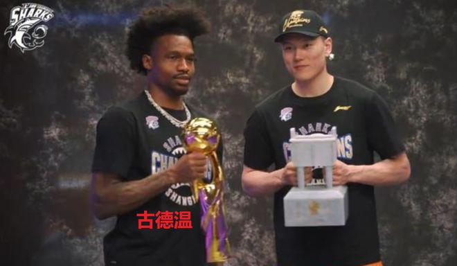 中国籍裁判再登世界杯，46岁马宁体脂率常年控制在11%，入驻小红书半月涨粉超20万