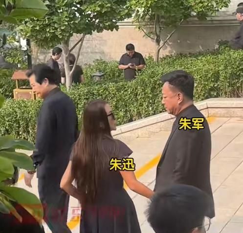 协和医学院发现,金银花中富含的这类成分可延缓皮肤衰老