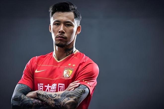 吾米提江没有蒋光太帮衬就不行?本轮曾因此丢球,未来急需改进