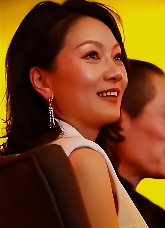 28投1中11分,这首轮秀夏联都打不明白!湖人又捡到宝了?