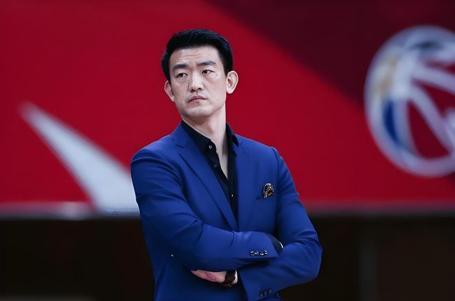 利物浦赛后内讧!琼斯索博激烈争执,袖标被扔地上