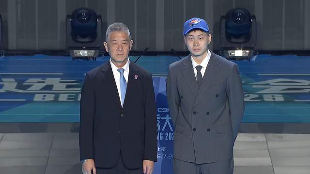 文班：我们几乎把能犯的错误都犯了 并且从中吸取了教训