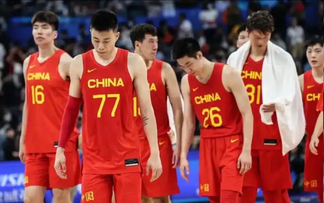 破防了!G3赛后广厦球迷怒喷王博:就是个软蛋,你要点脸吧!