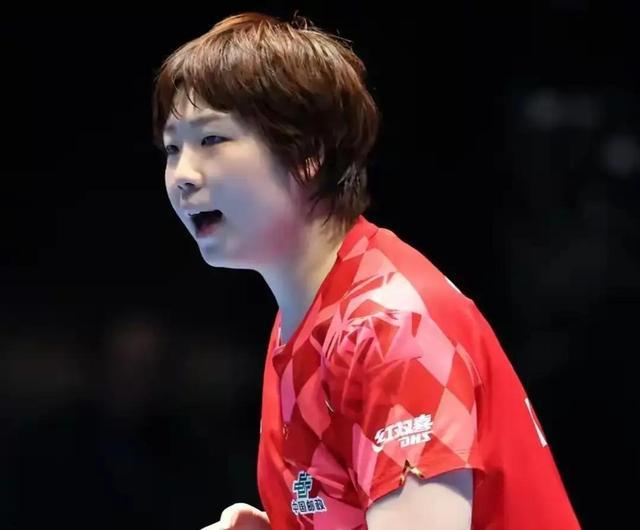 著名演员李立群含泪发视频!表示家被儿子给抄,82年百万级珍藏茅台被喝精光,评论区炸锅