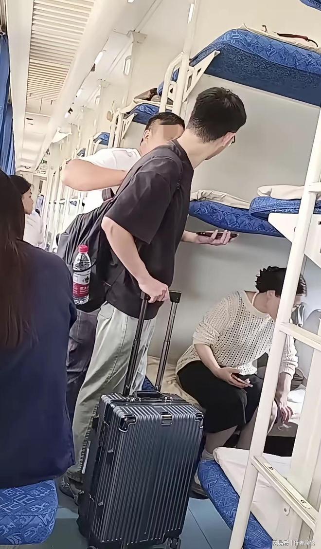 悲剧!湖北网红美女晨七七去世,开雷克萨斯,喜欢酗酒,朋友透露劝不听,把自己搭进去了,最后一条视频让人感慨万千