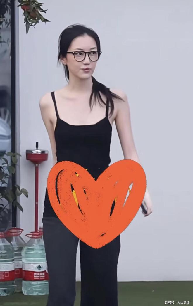 博主:国安官博点赞抨击李磊的评论是误触,俱乐部已向球员解释