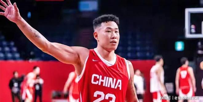 唯一留队参加夺冠活动的外援!单凭敬业精神,上海下季也该留下他