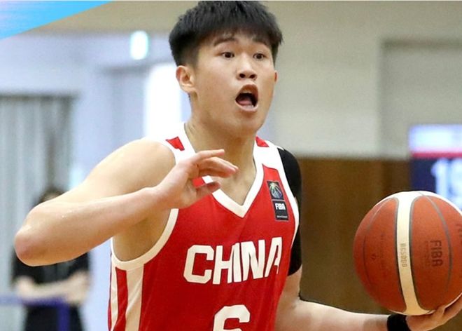 63岁穆帅狂喜!皇马2个月官宣5人加盟:2大巨星还在路上 巴萨慌了